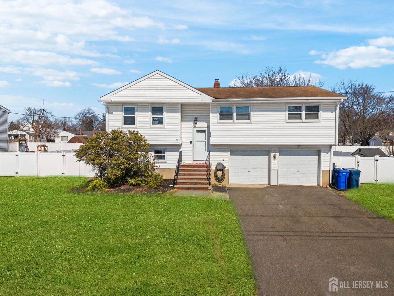 1427 Seminole Road - Photo 1