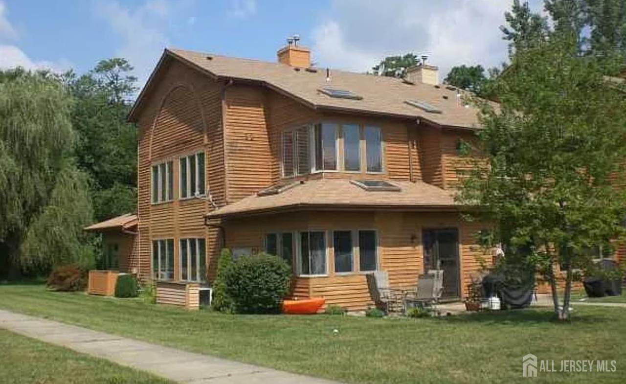 135 Brandywine Court - Photo 1