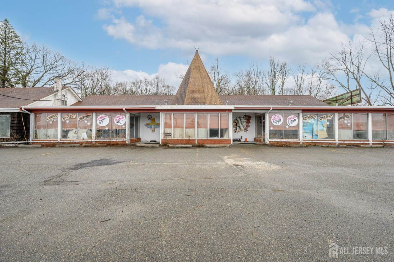 67 Us Highway 46 - Photo 1