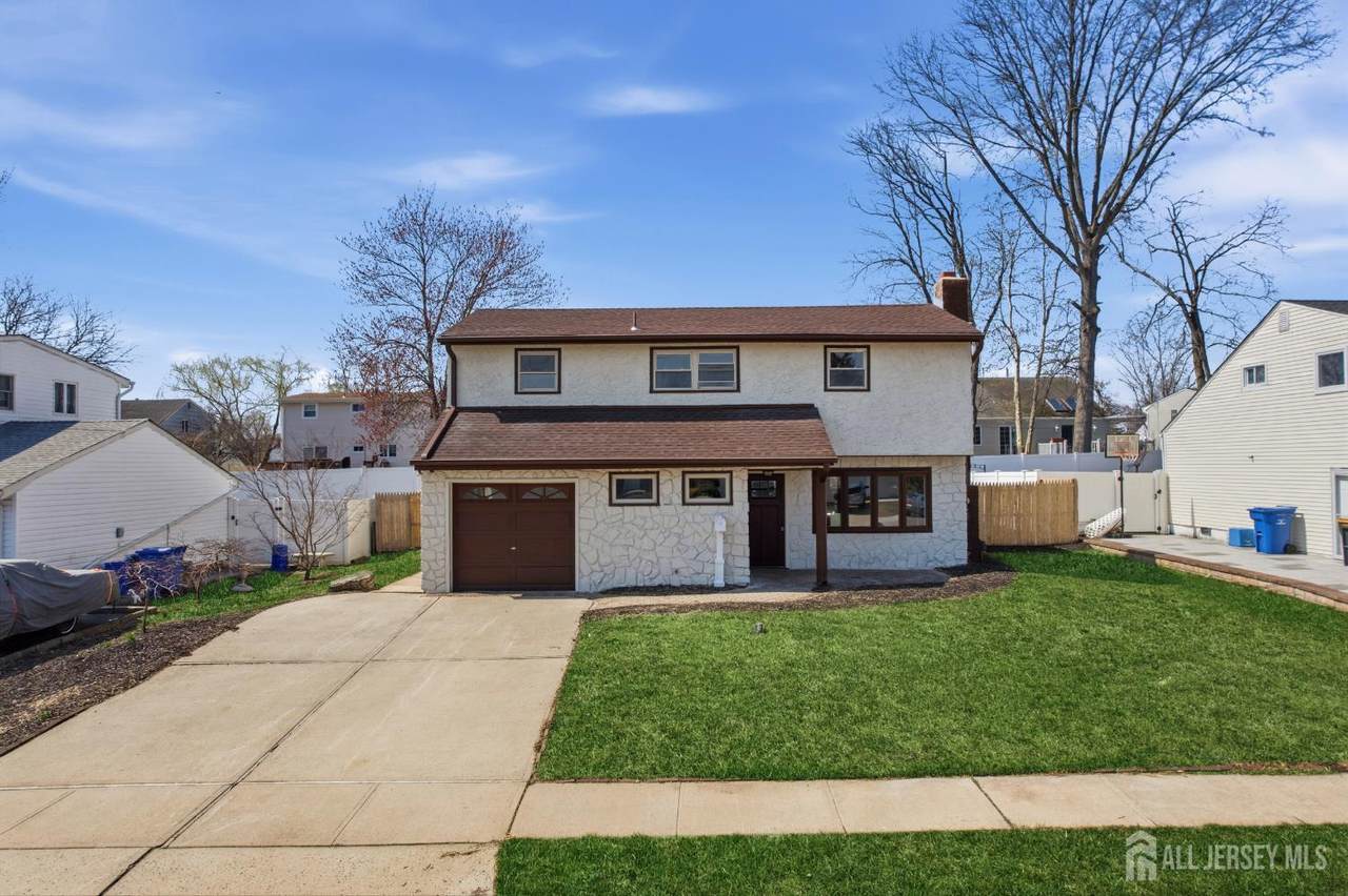 11 Lincroft Avenue - Photo 1