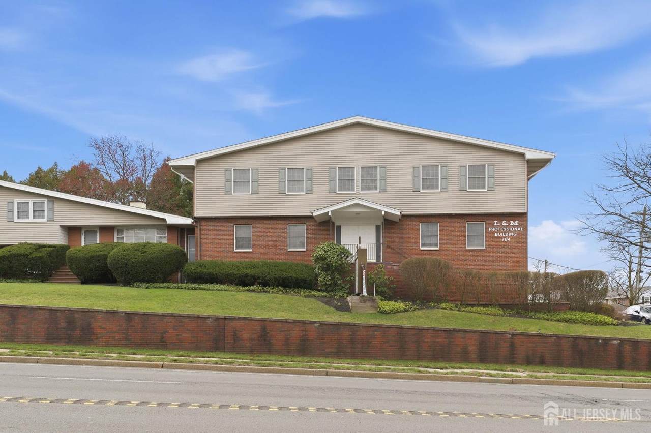 764 Easton Avenue - Photo 1