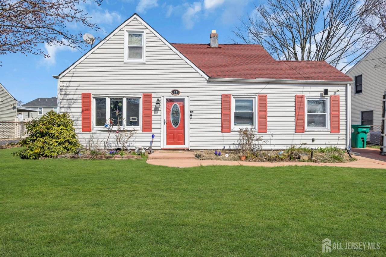 17 Hillcrest Avenue - Photo 1
