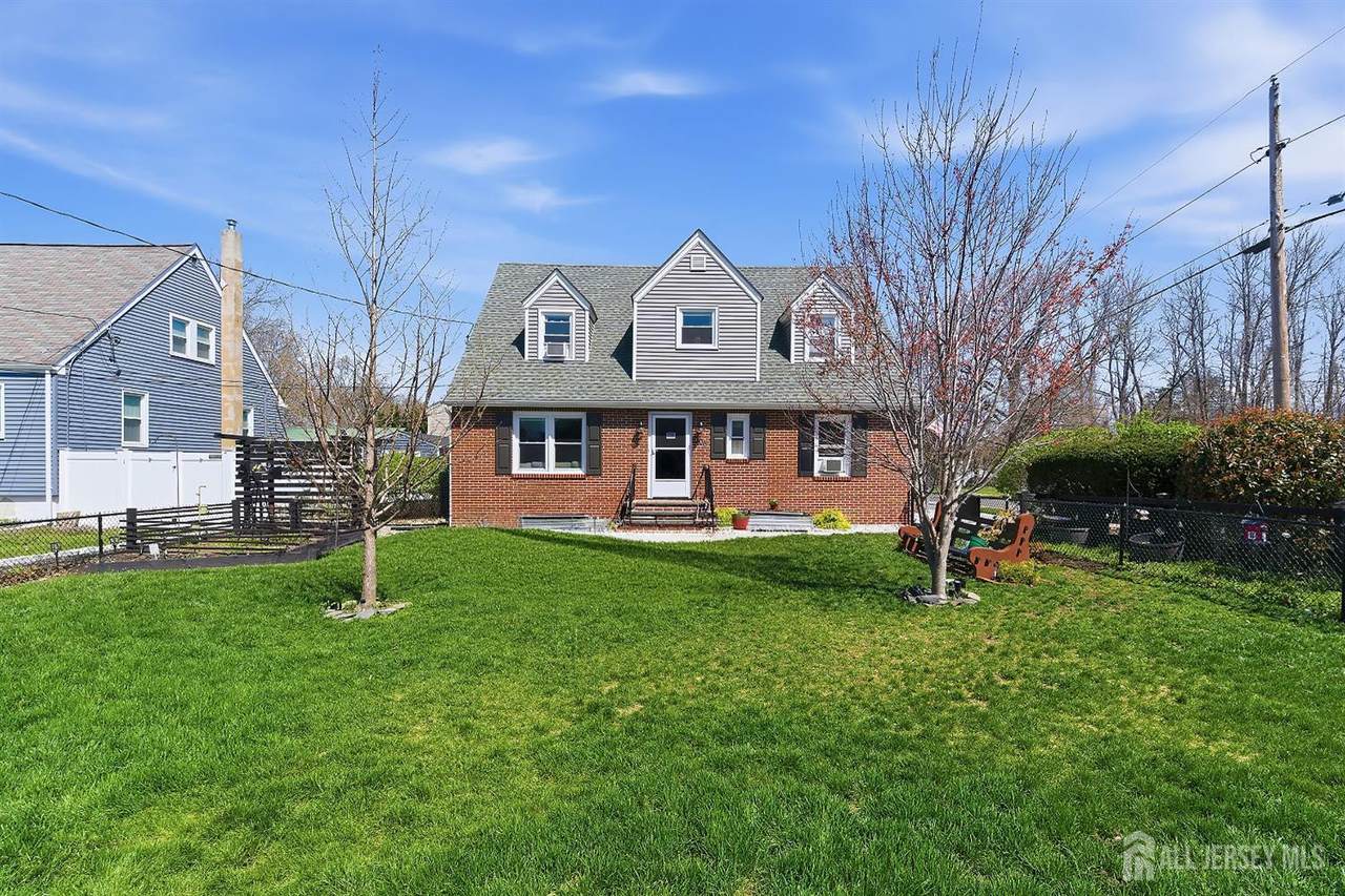 306 Buckelew Avenue - Photo 1