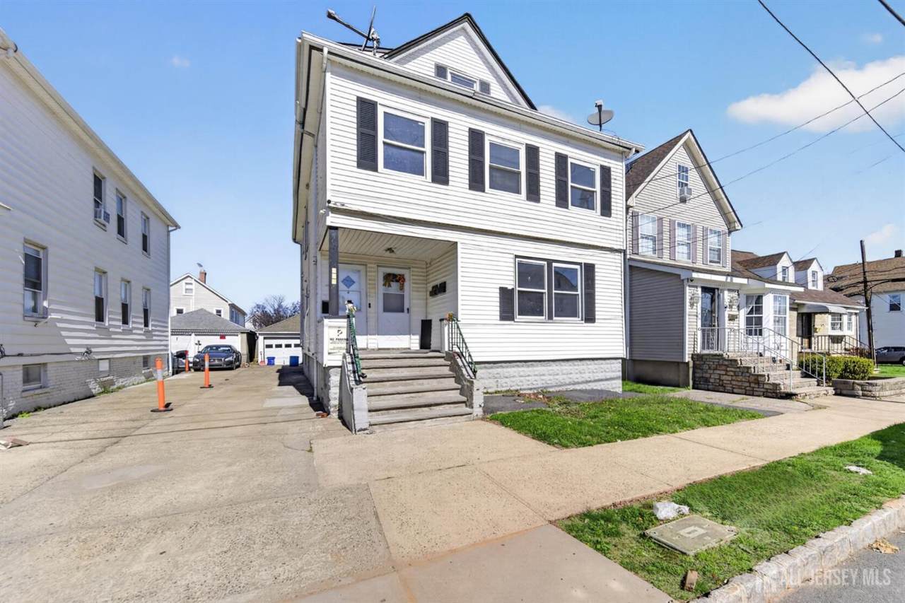 125 Lowell Street - Photo 1