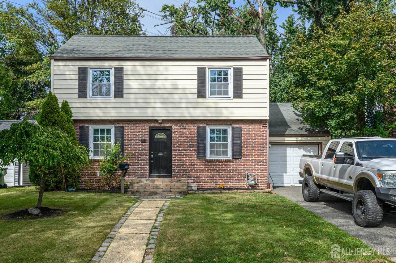 212 Echo Avenue - Photo 1