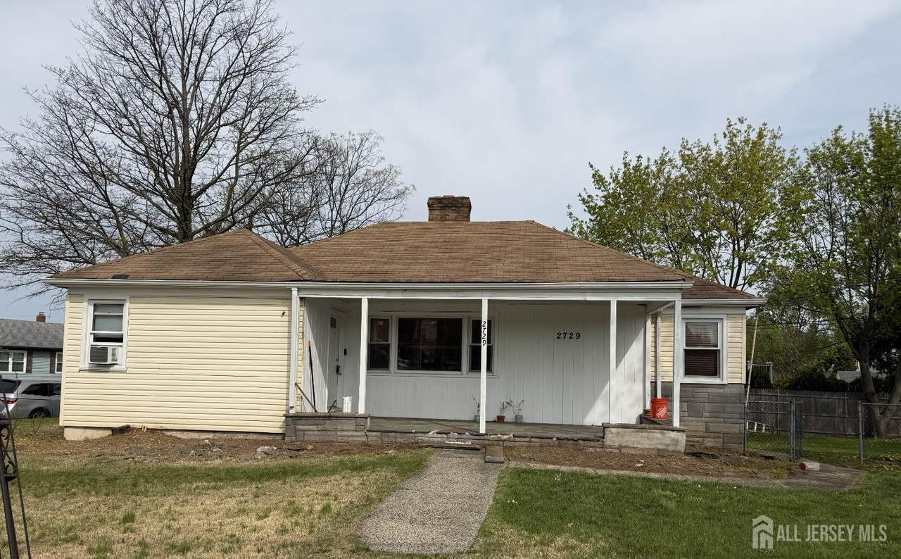 2729 Woodbridge Avenue - Photo 1