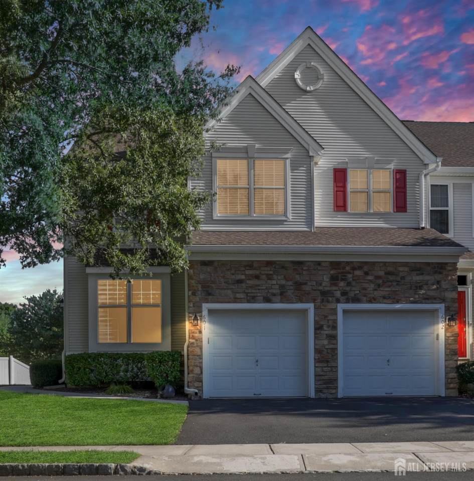 601 Yarrow Circle - Photo 1