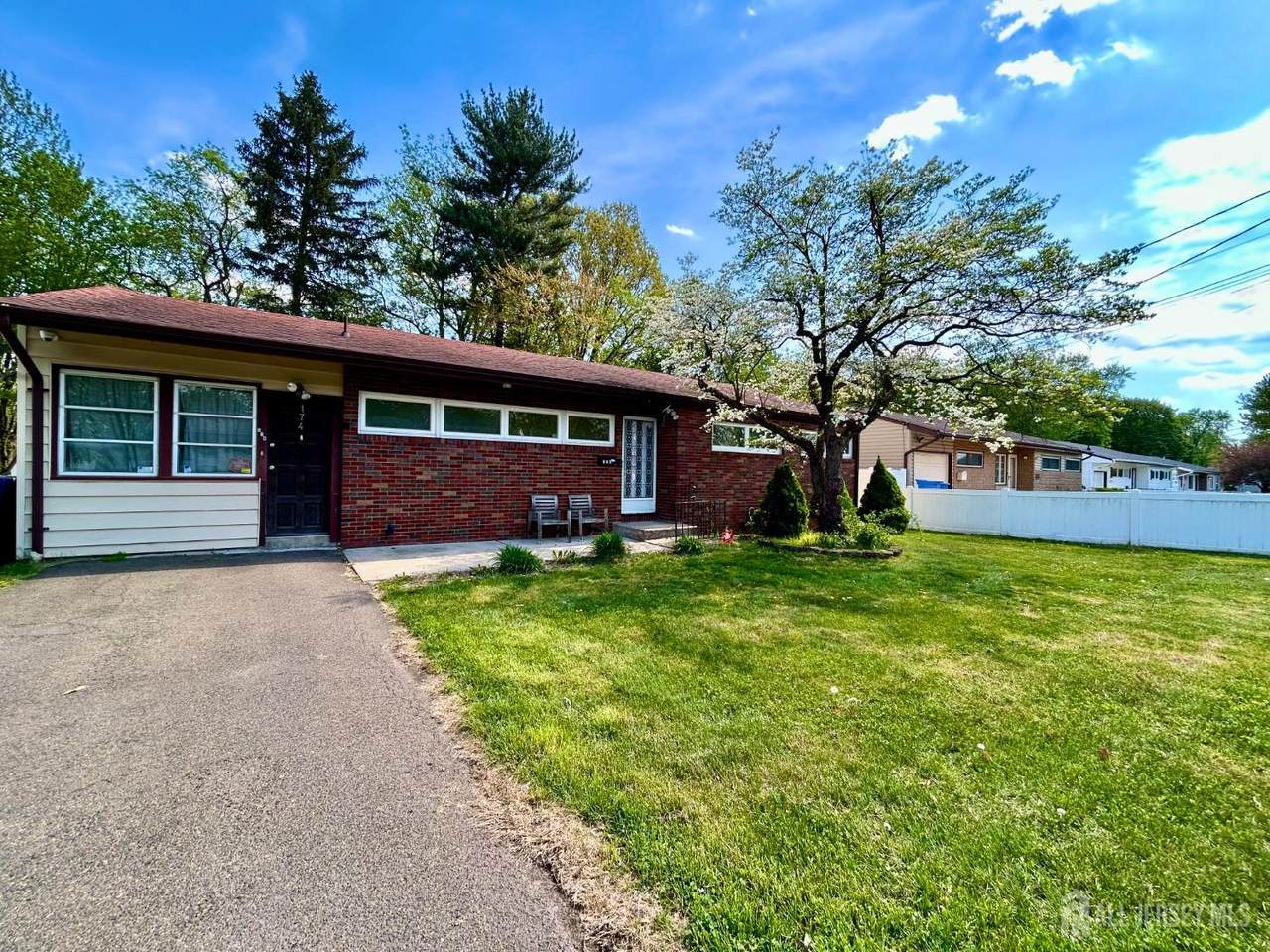 174 Princeton Road - Photo 1