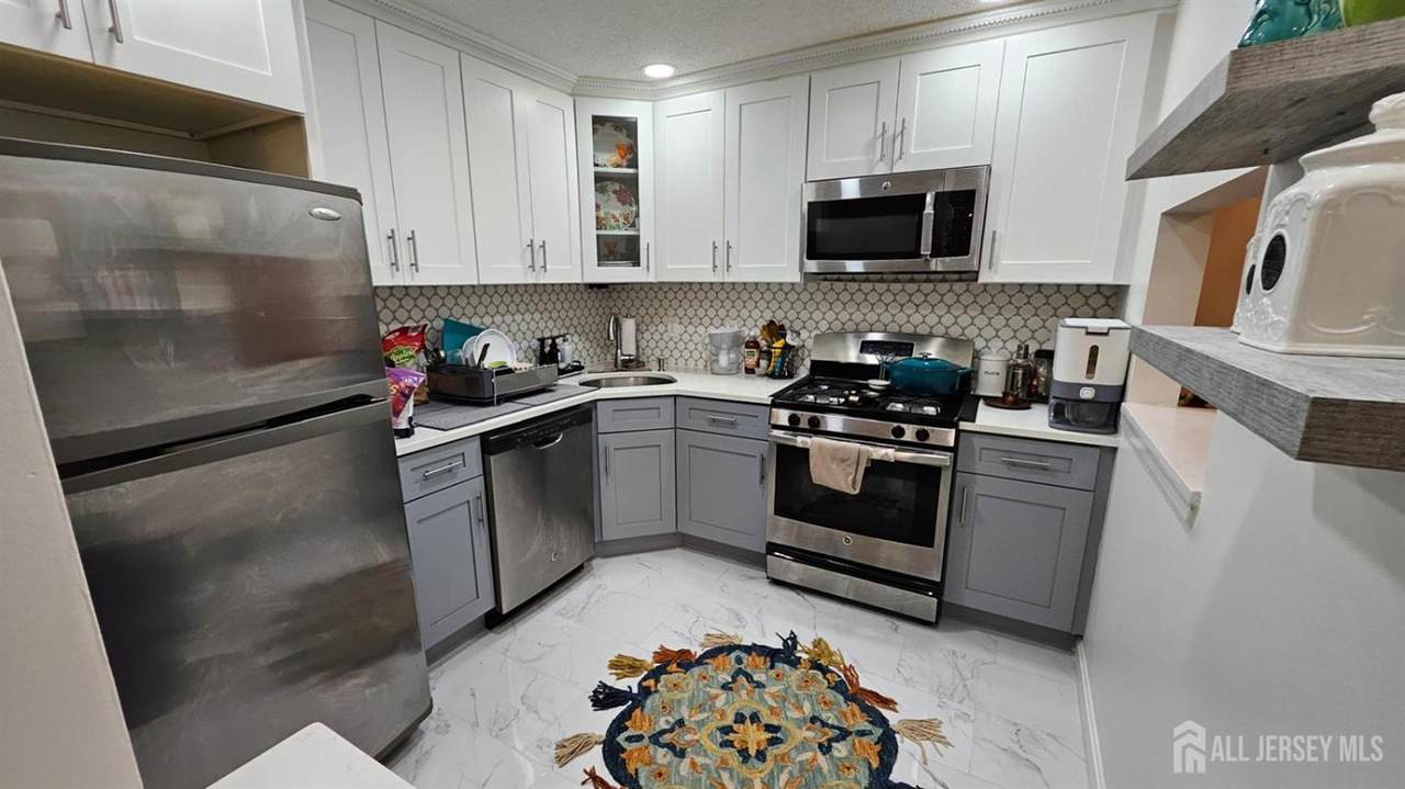 73 Rachel Court - Photo 1