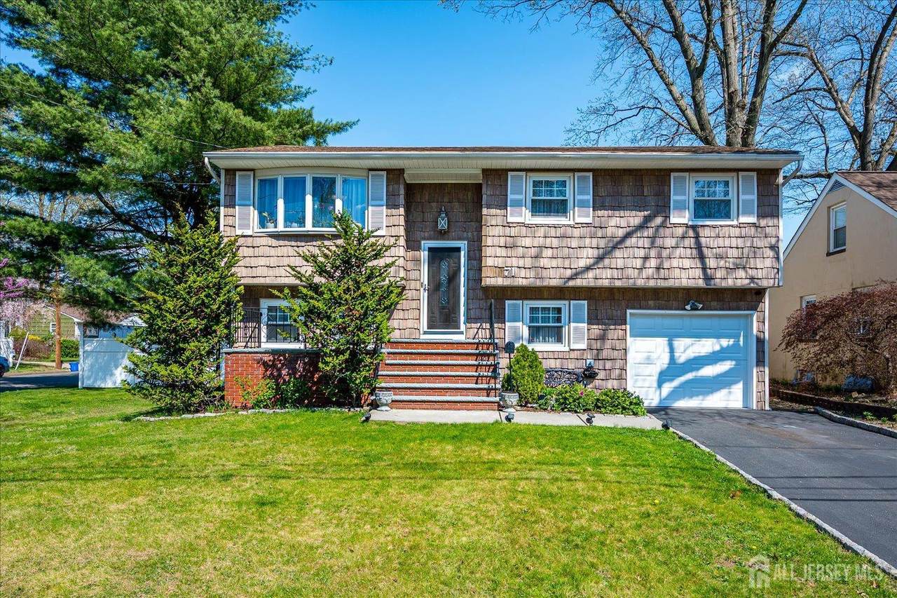 71 Crosby Avenue - Photo 1