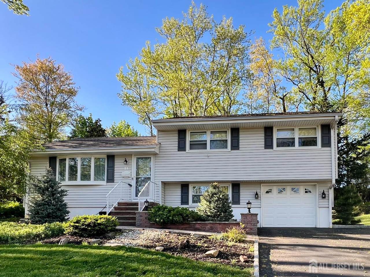 51 Salem Court - Photo 1