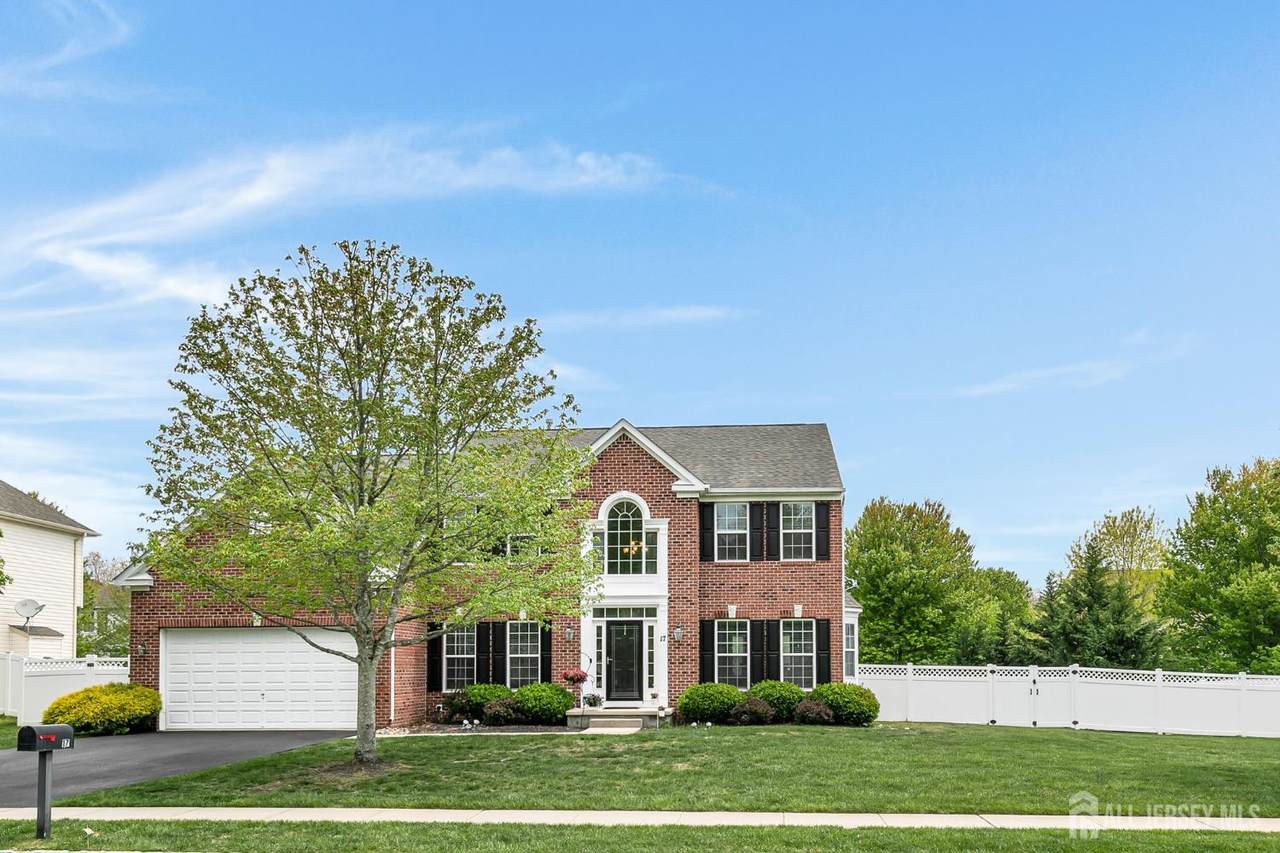 17 Carriage Way - Photo 1