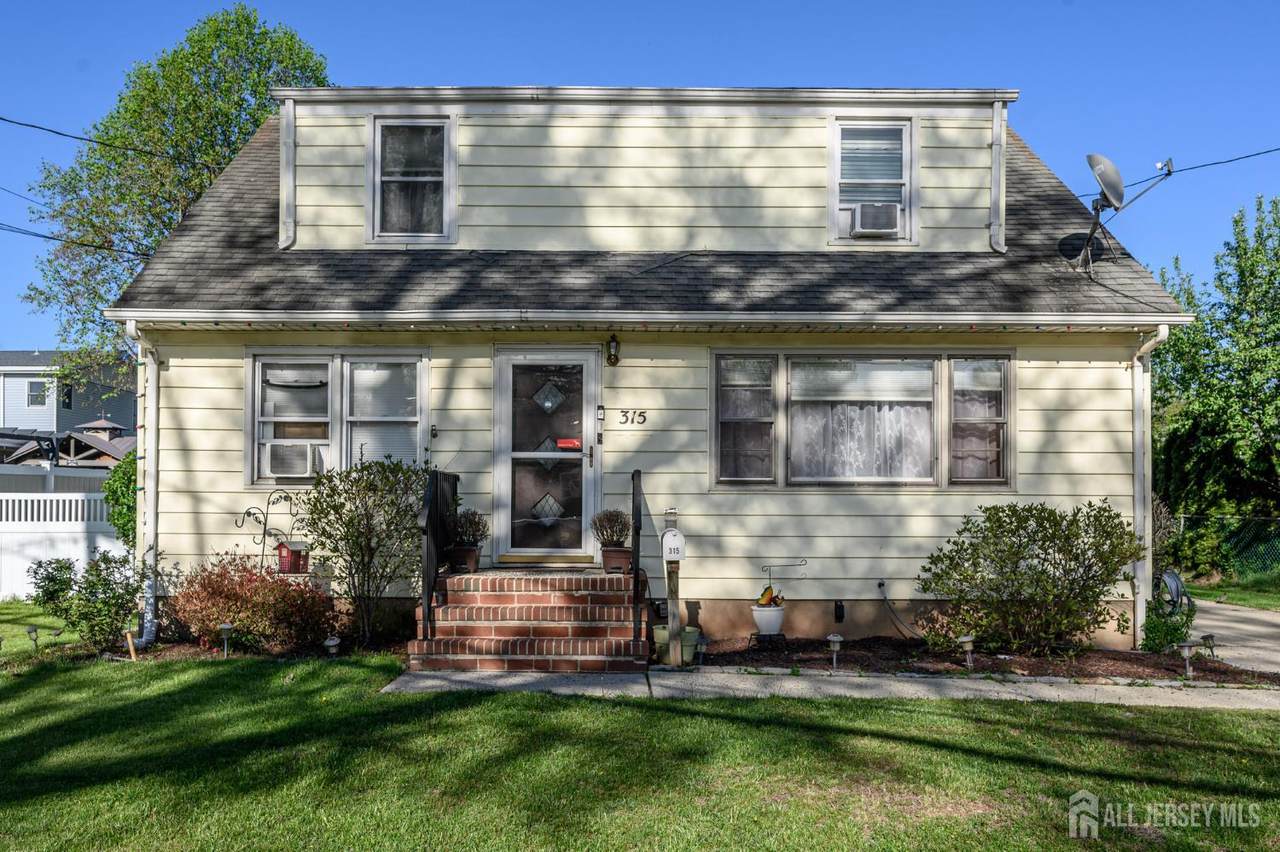 315 19th Avenue - Photo 1