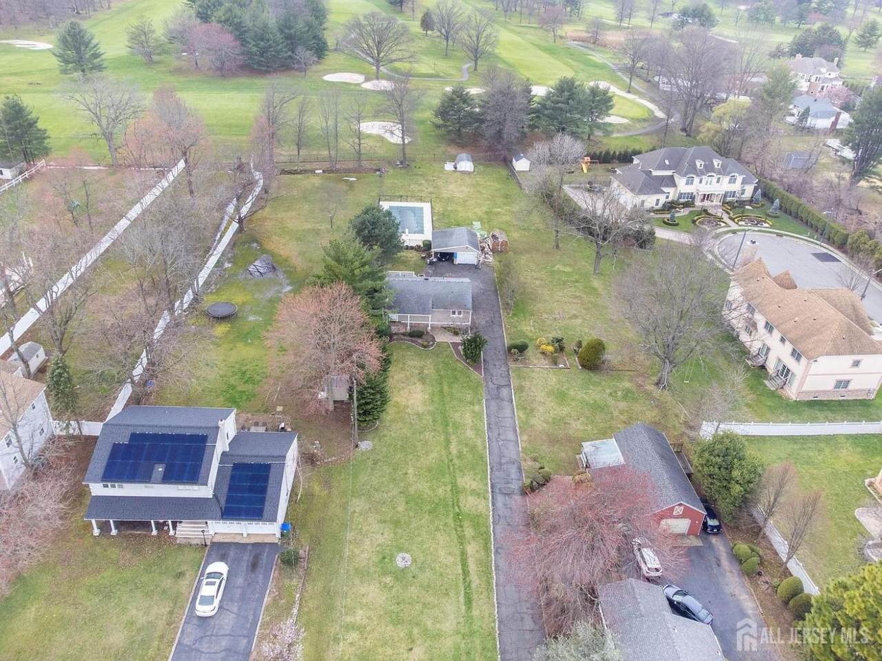 513 Grove Avenue - Photo 1