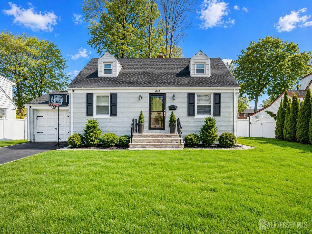382 Douglas Road - Photo 1