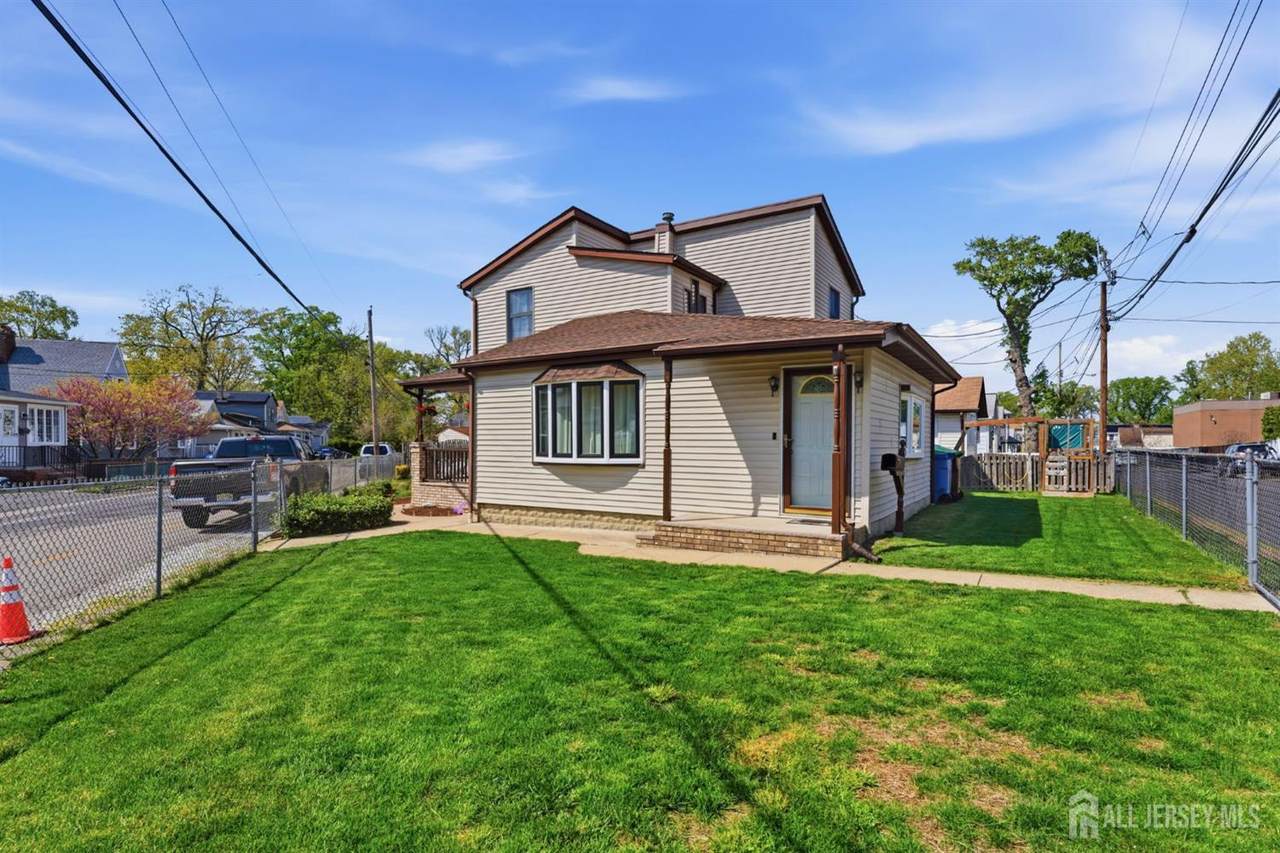 301 Norwood Avenue - Photo 1