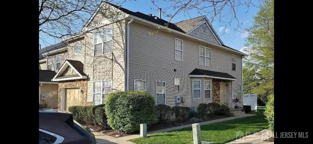 405 Cobblestone Court - Photo 1