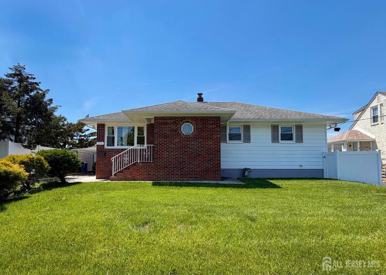 125 Hermann Street - Photo 1