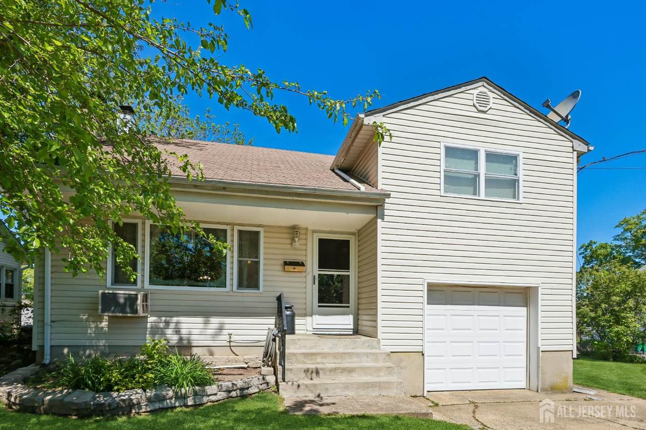 844 Lakeshore Drive - Photo 1