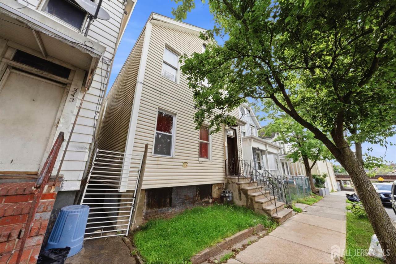 341 Townsend Street - Photo 1