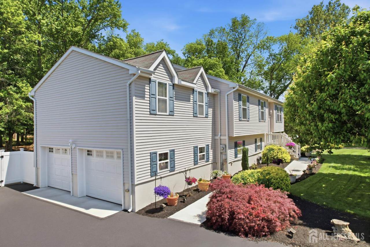 185 Fresh Ponds Road - Photo 1