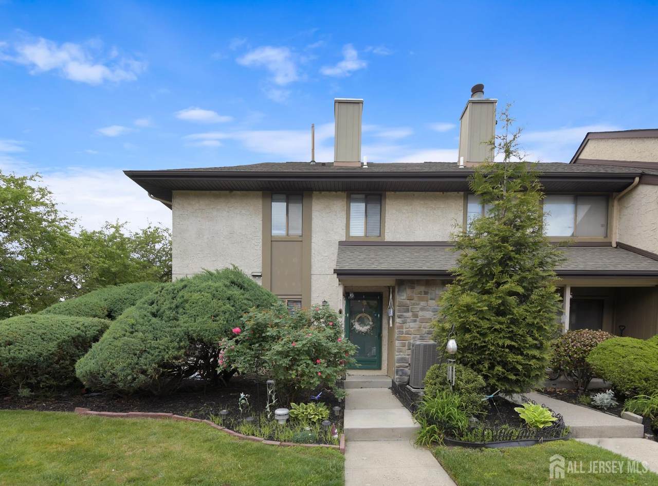 34 Hampshire Drive - Photo 1