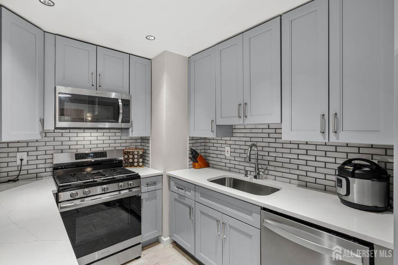 217 Vasser Drive - Photo 1