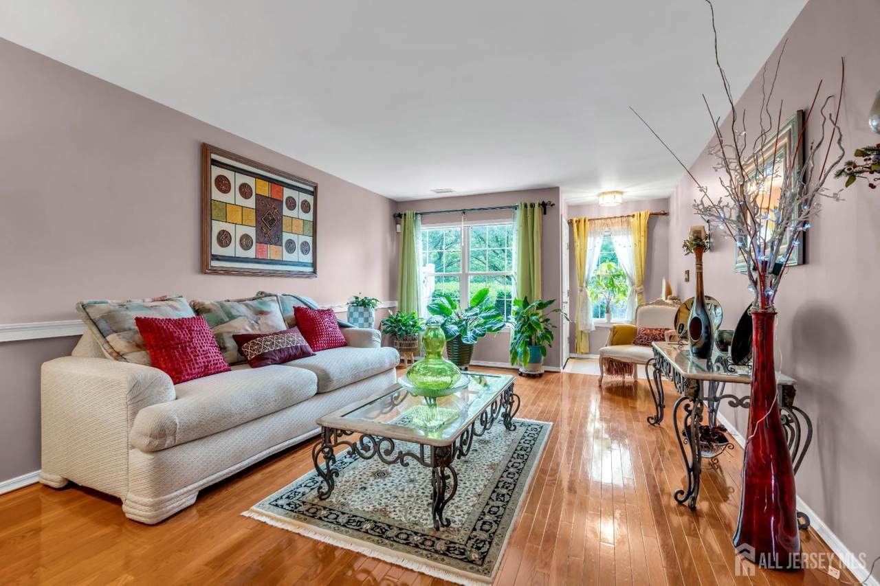 5 Ardmore Place - Photo 1