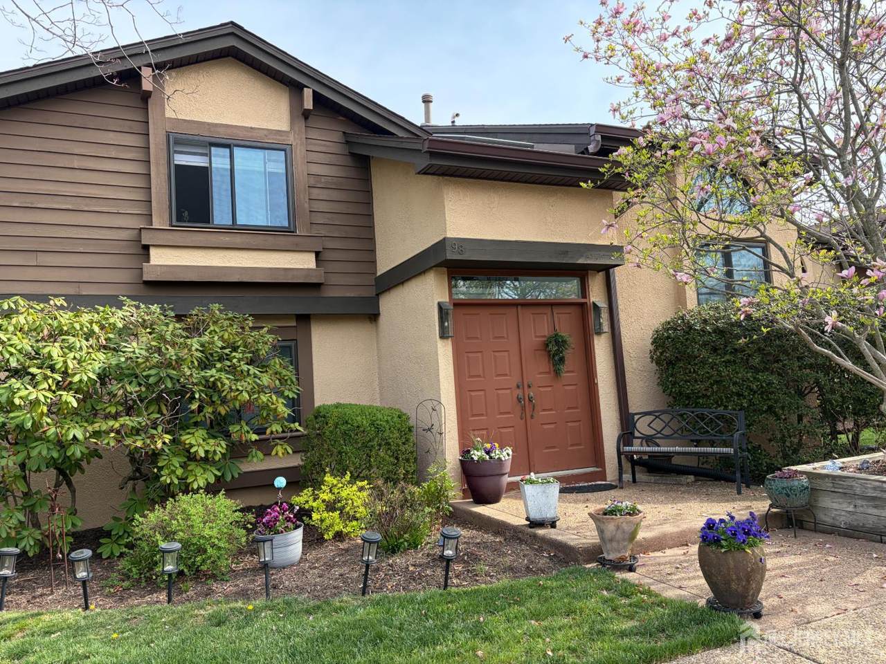 98 Sayre Drive - Photo 1