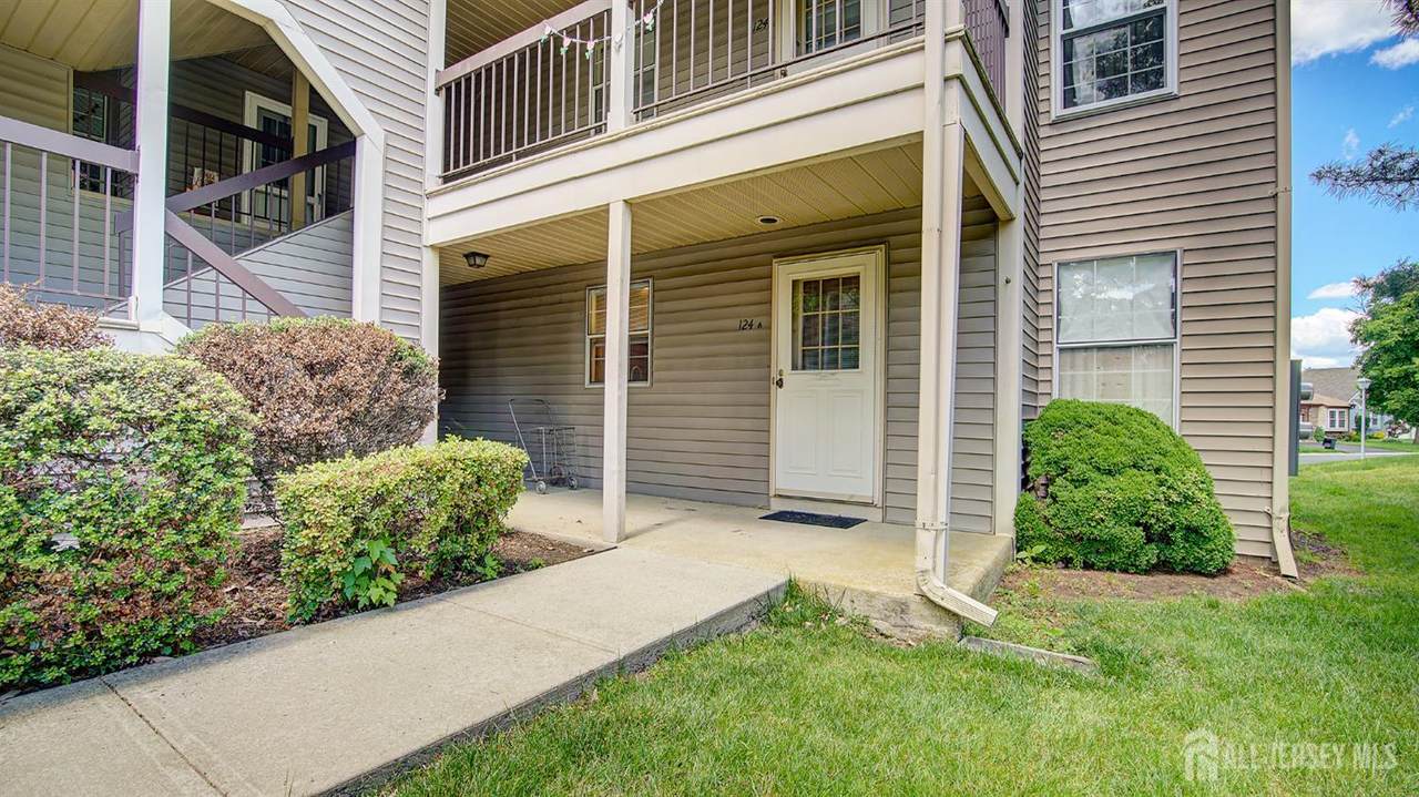124 Concordia Circle - Photo 1