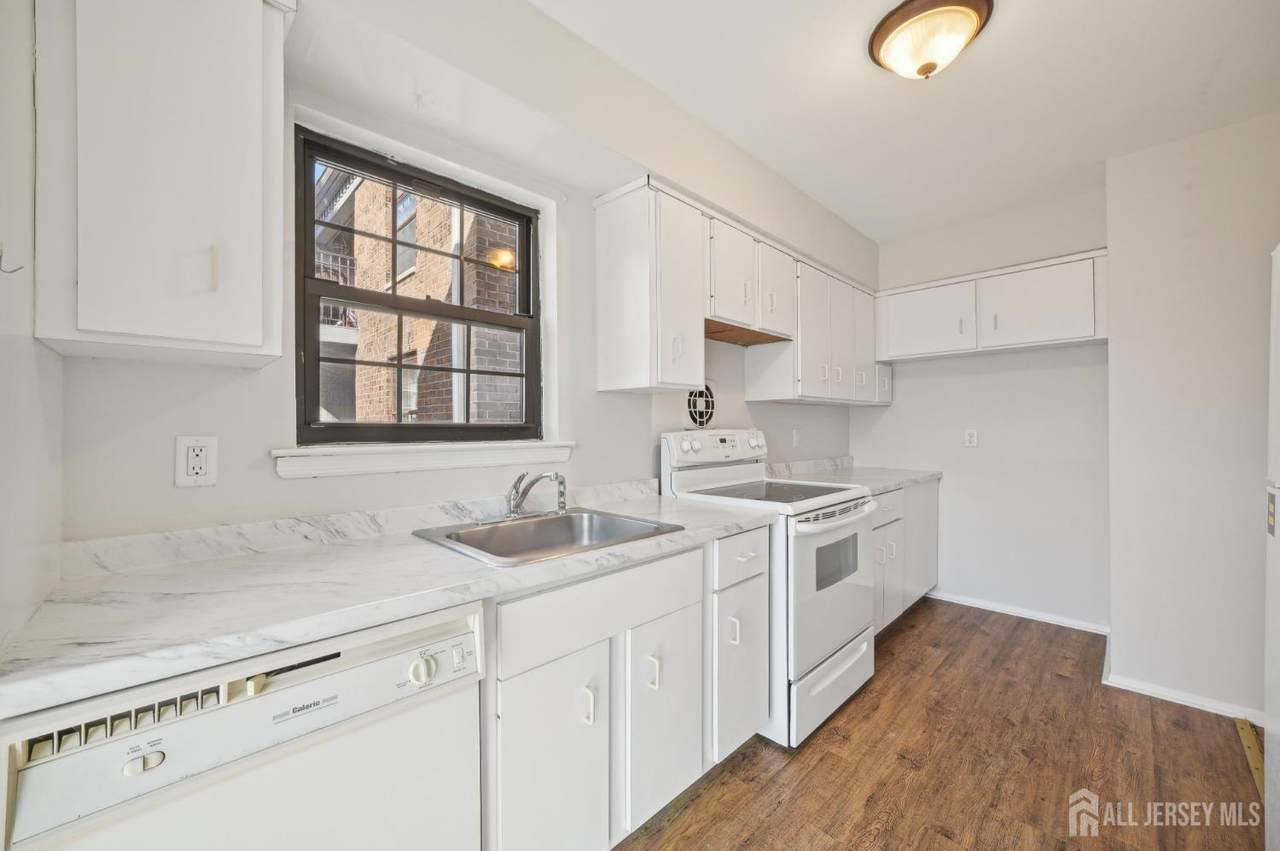 323 Gill Lane - Photo 1