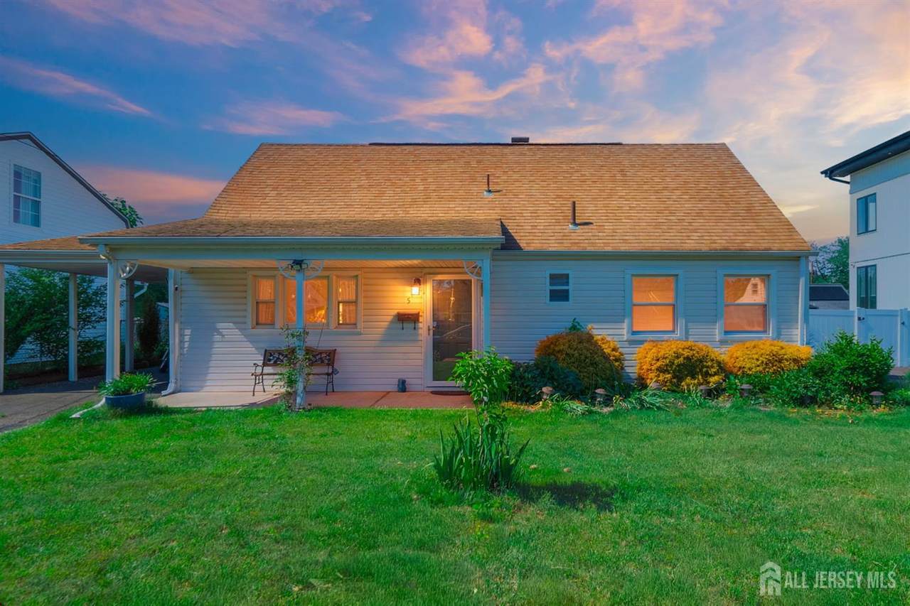 5 Arthur Place - Photo 1