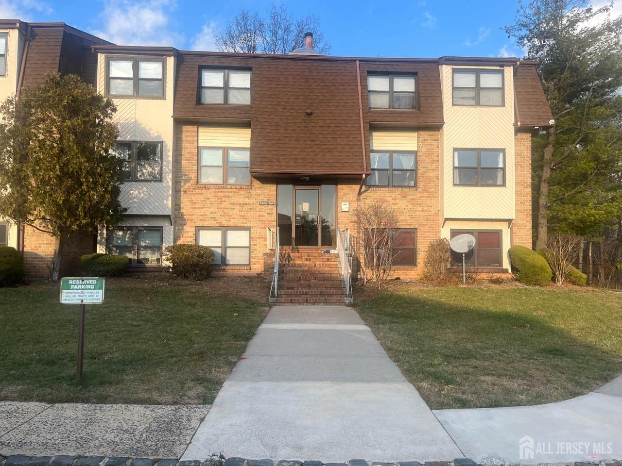 1947 Raspberry Court - Photo 1