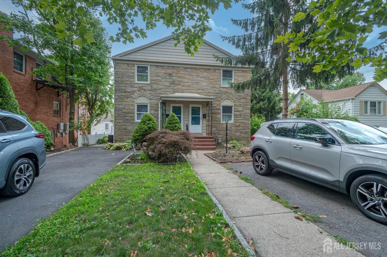 39 Amboy Avenue - Photo 1