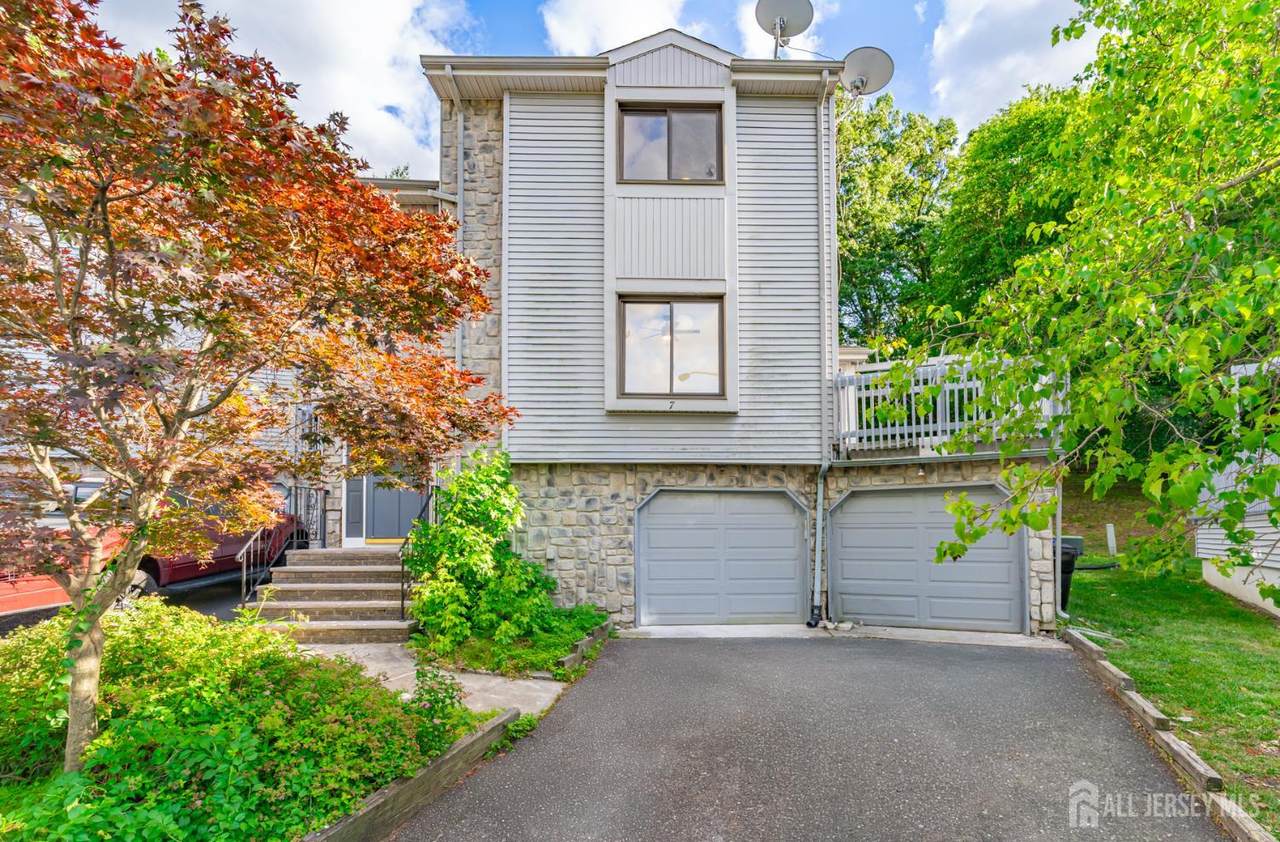 7 Firethorn Court - Photo 1