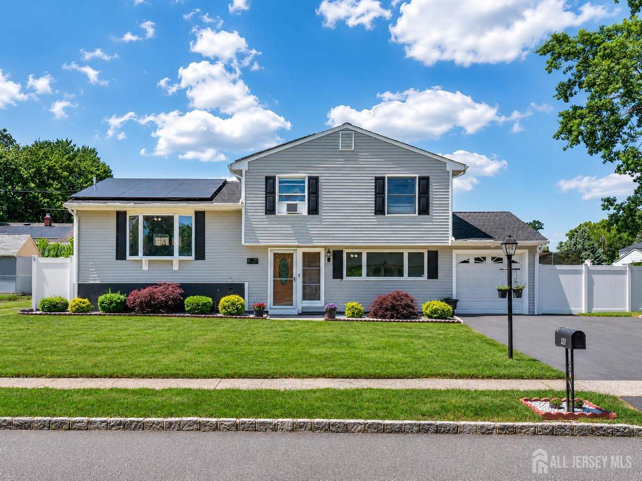 517 Newark Avenue - Photo 1