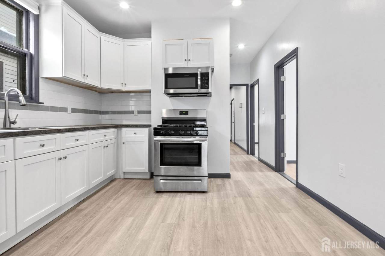 211 North 13th Street - Photo 1