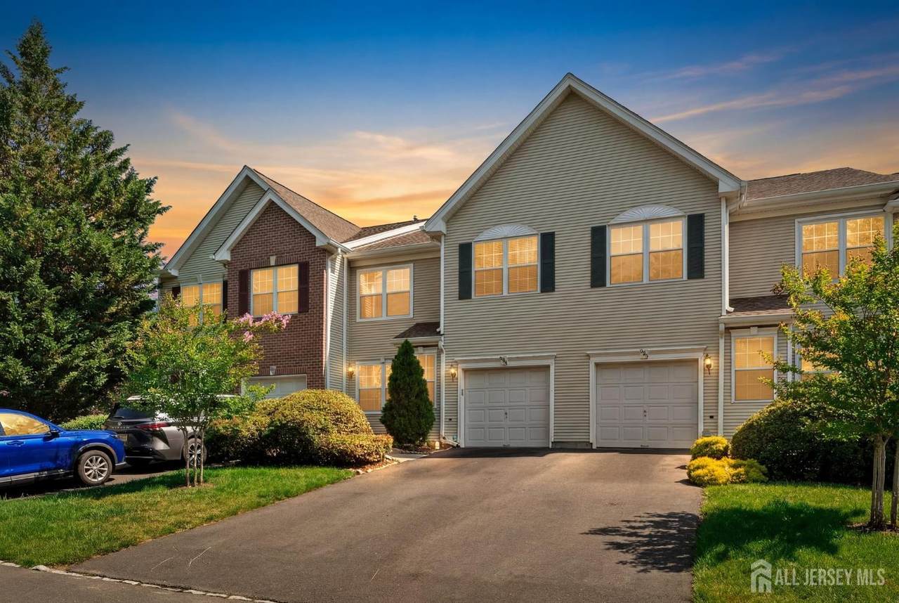 604 Creststone Circle - Photo 1