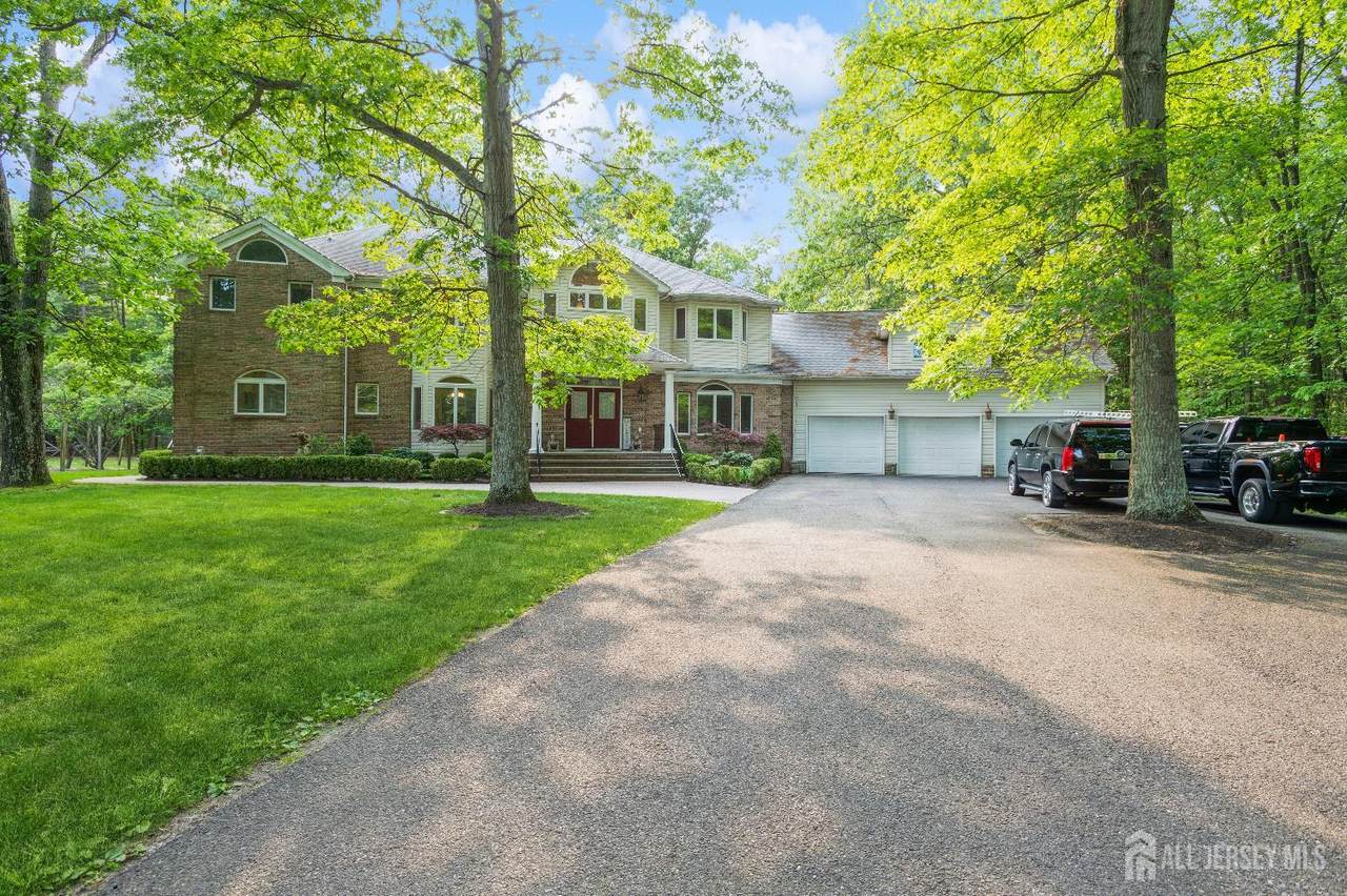 5 Ramapo Court - Photo 1