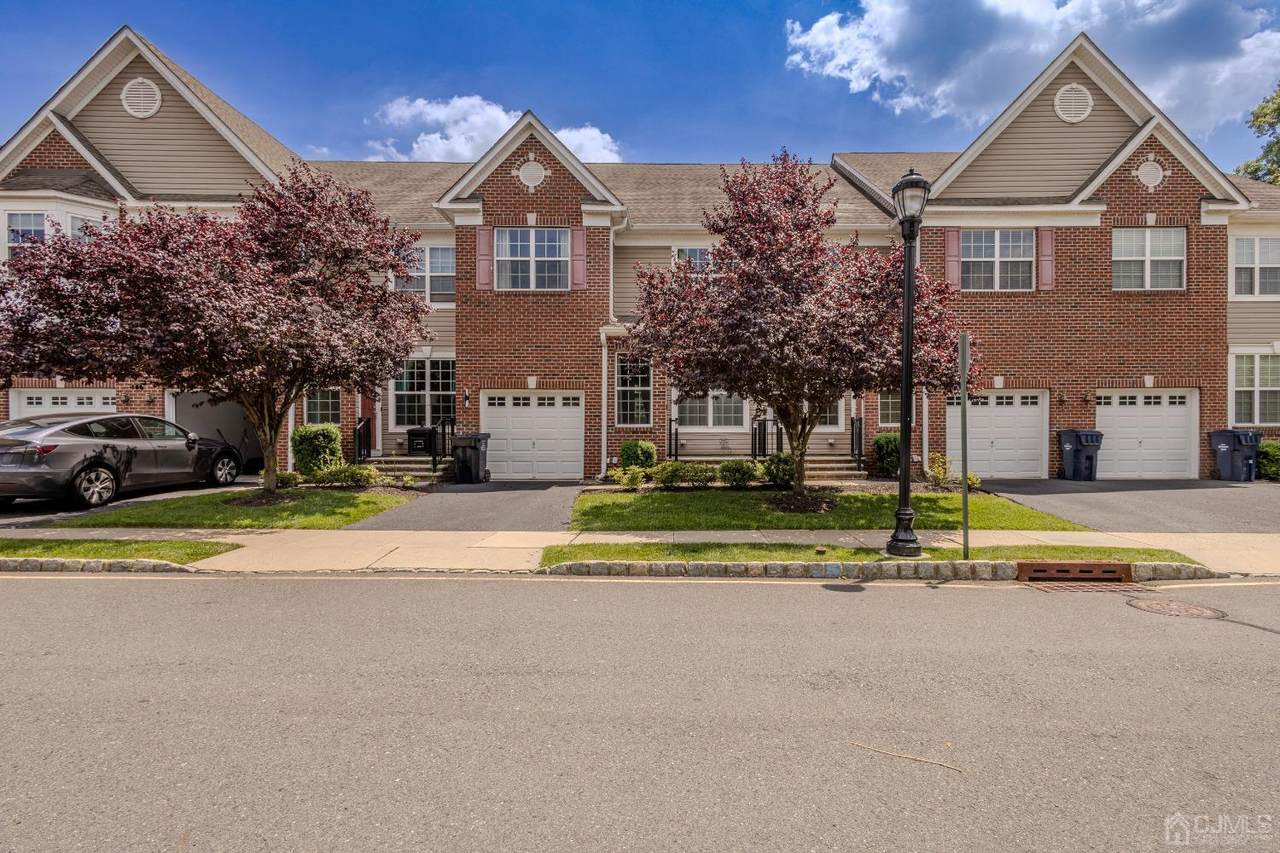 2474 Canterbury Lane - Photo 1