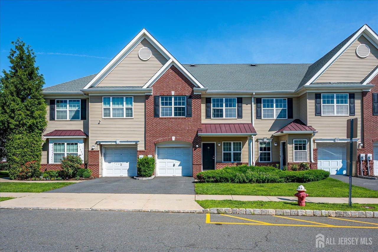 74 Andrews Way - Photo 1