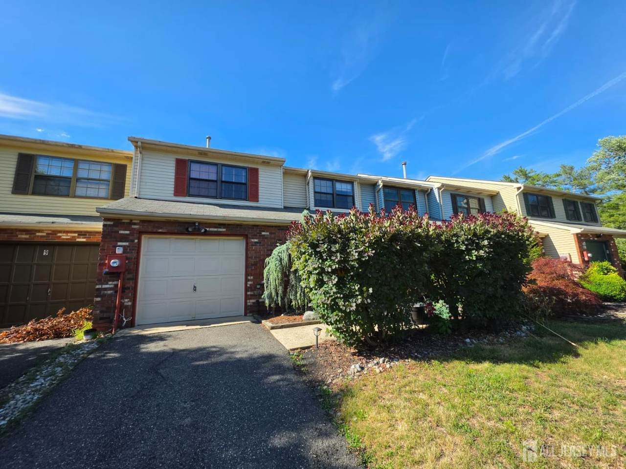 11 Walton Court - Photo 1