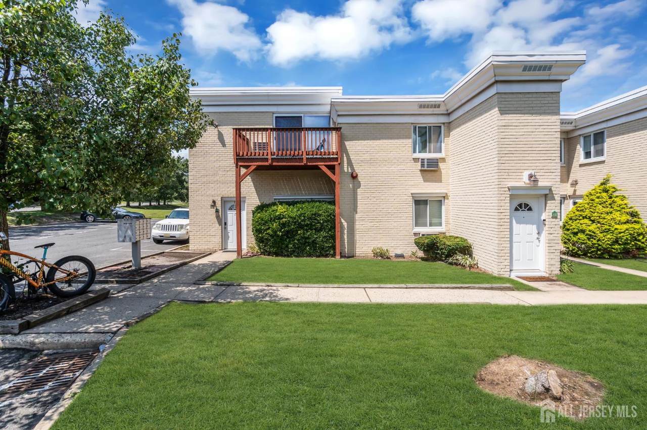 13 Lake Avenue - Photo 1