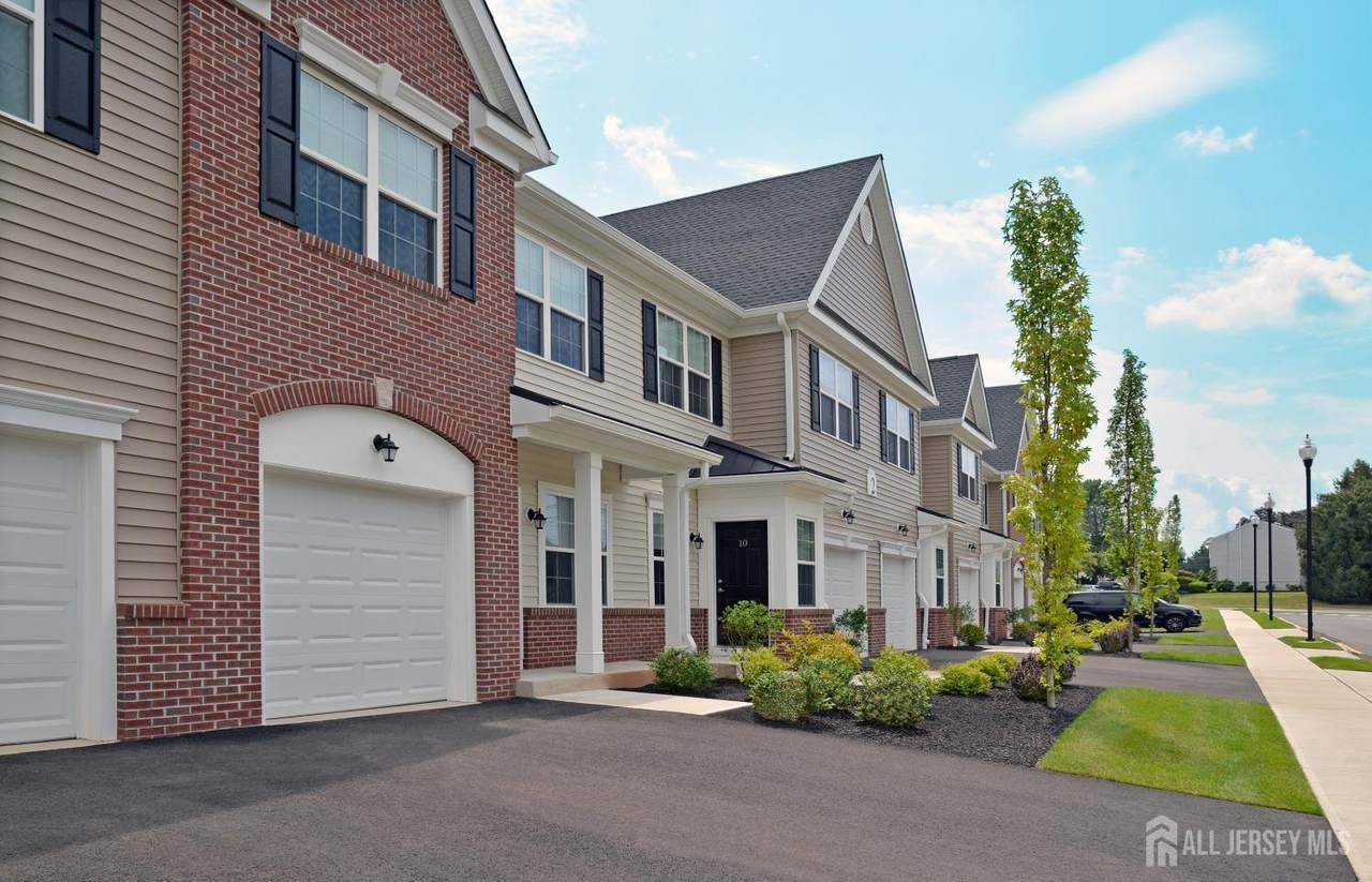 60 Belardo Street - Photo 1