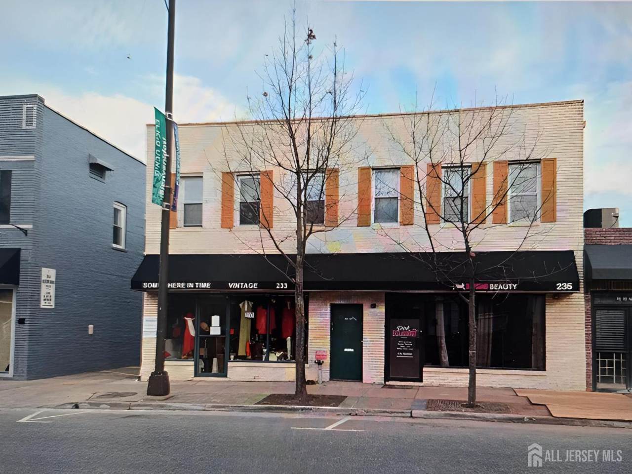 233 Raritan Avenue - Photo 1
