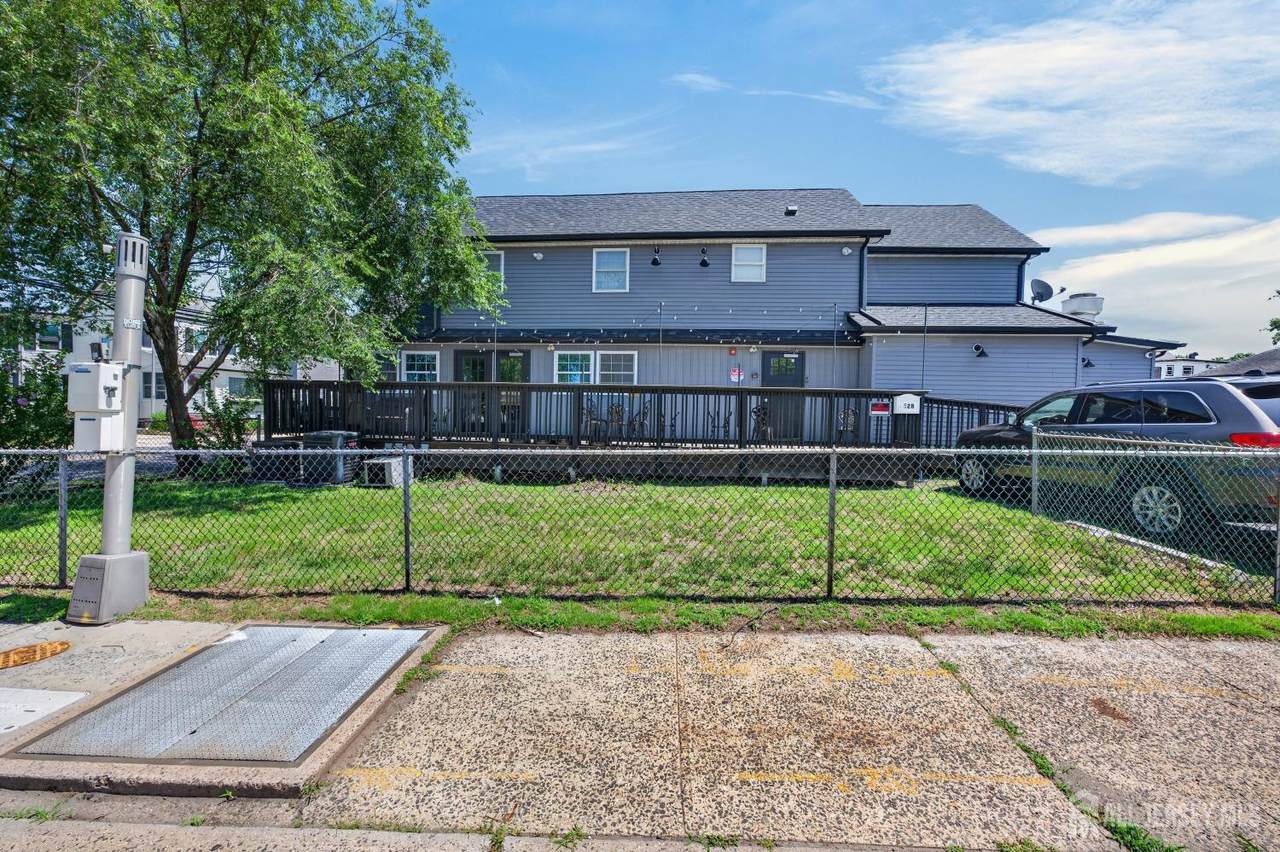 528 Ridgeway Avenue - Photo 1
