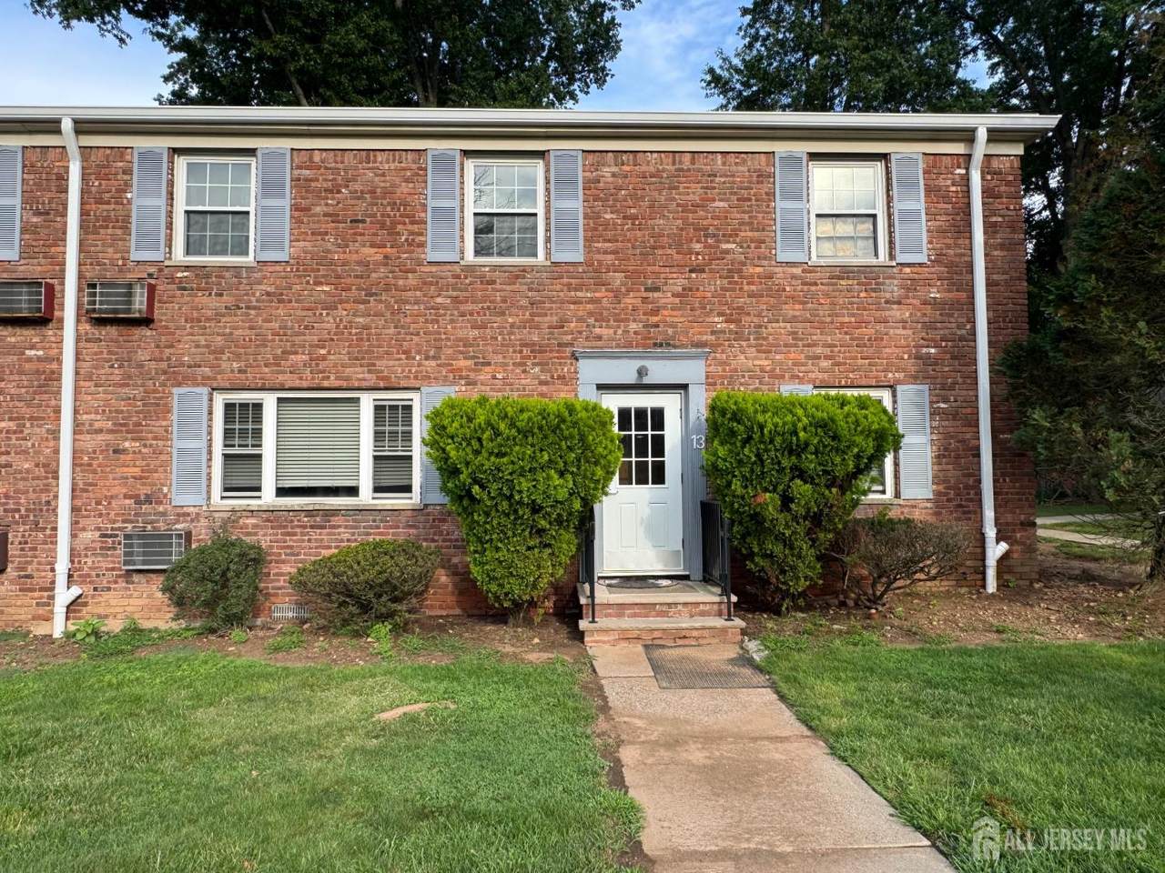 13 Wedgewood Drive - Photo 1