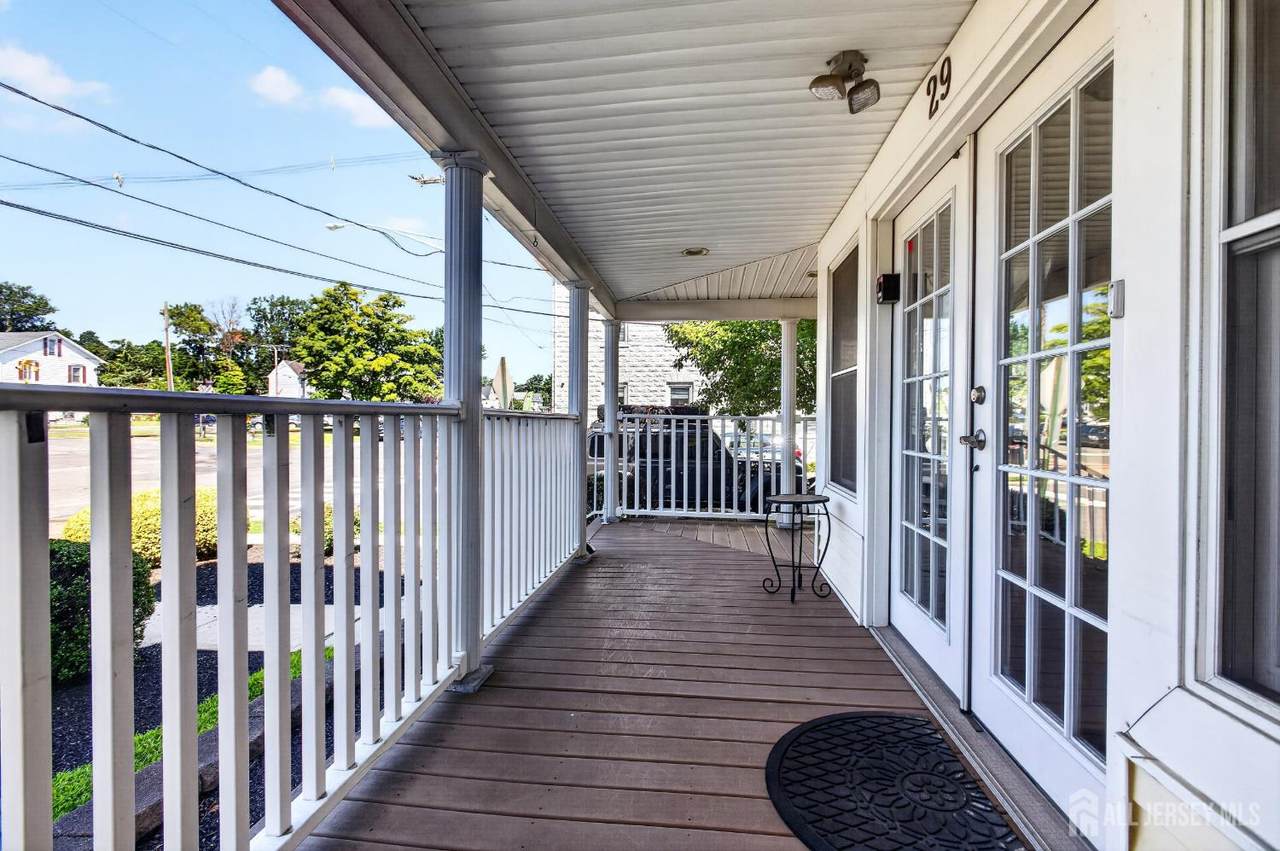 29 Railroad Avenue - Photo 1
