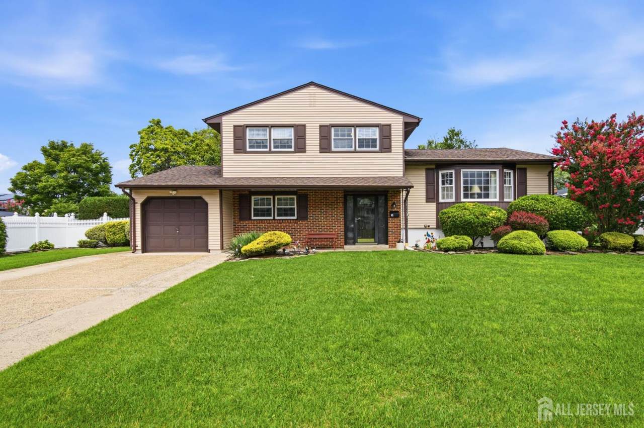 34 Marcia Street - Photo 1