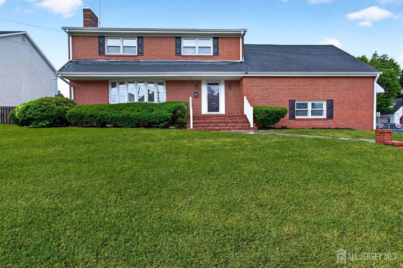 22 Franklin Boulevard - Photo 1